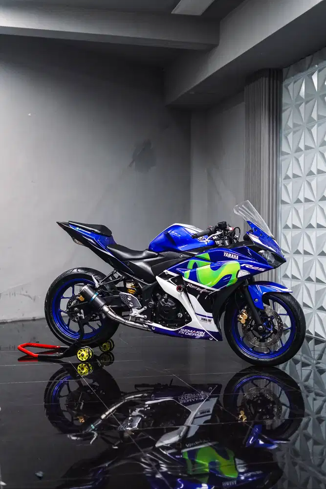 Yamaha R25 2015 Movistar