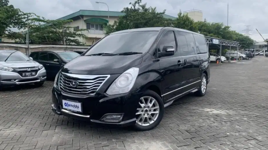 DP 5% Hyundai H-1 2.4 Bensin-AT Hitam C0TFA