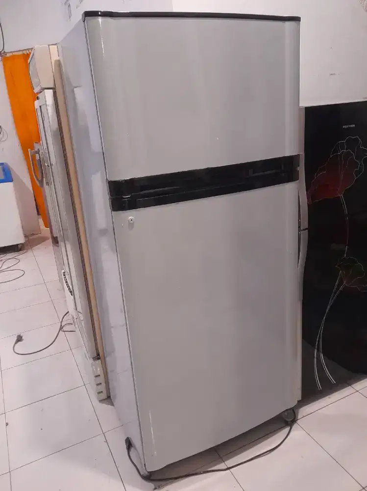 Kulkas 2 Pintu LG Jumbo Murah Meriah