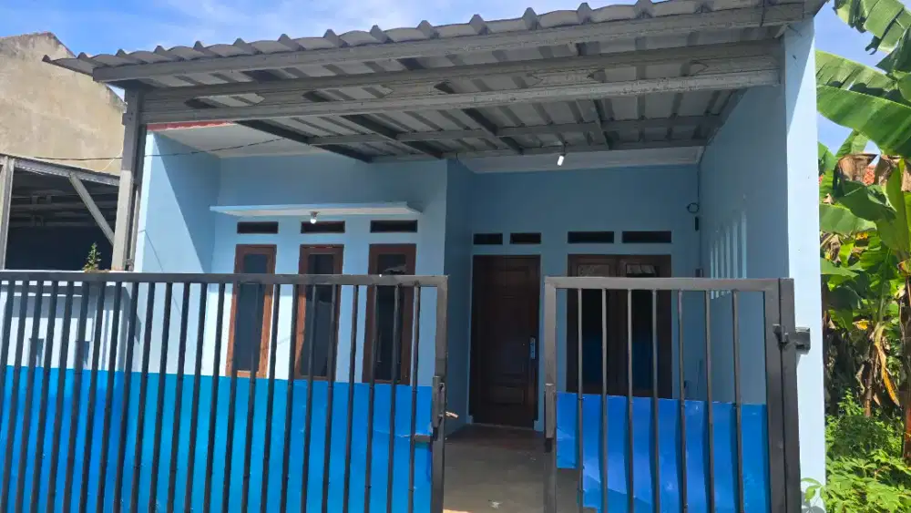 Disewakan rumah untuk keluarga kecil.