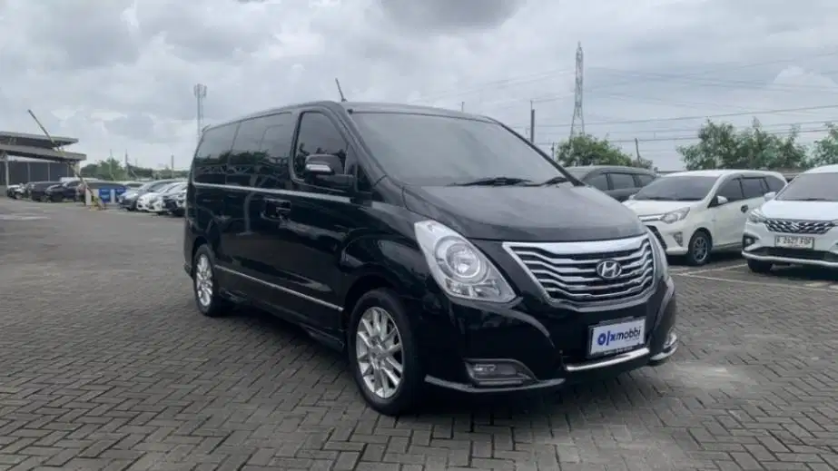 DP 5% Hyundai H-1 2.4 Bensin-AT Hitam C0TFA