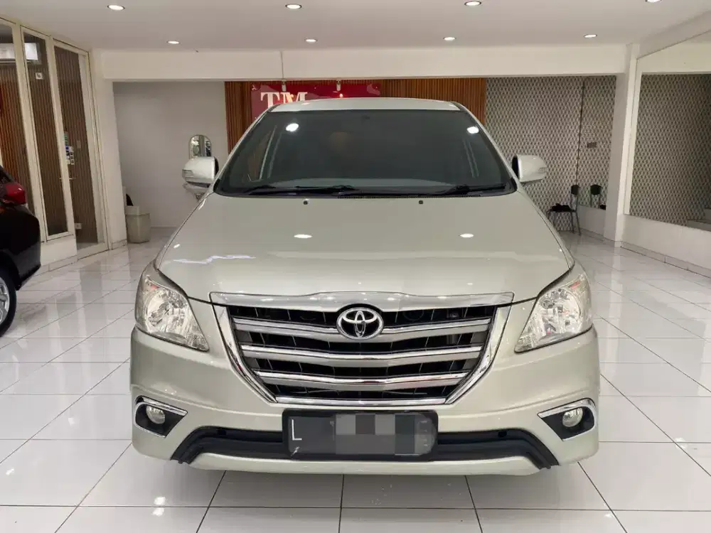 Toyota kijang Innova 2014 V 2.4 AT super istimewa
