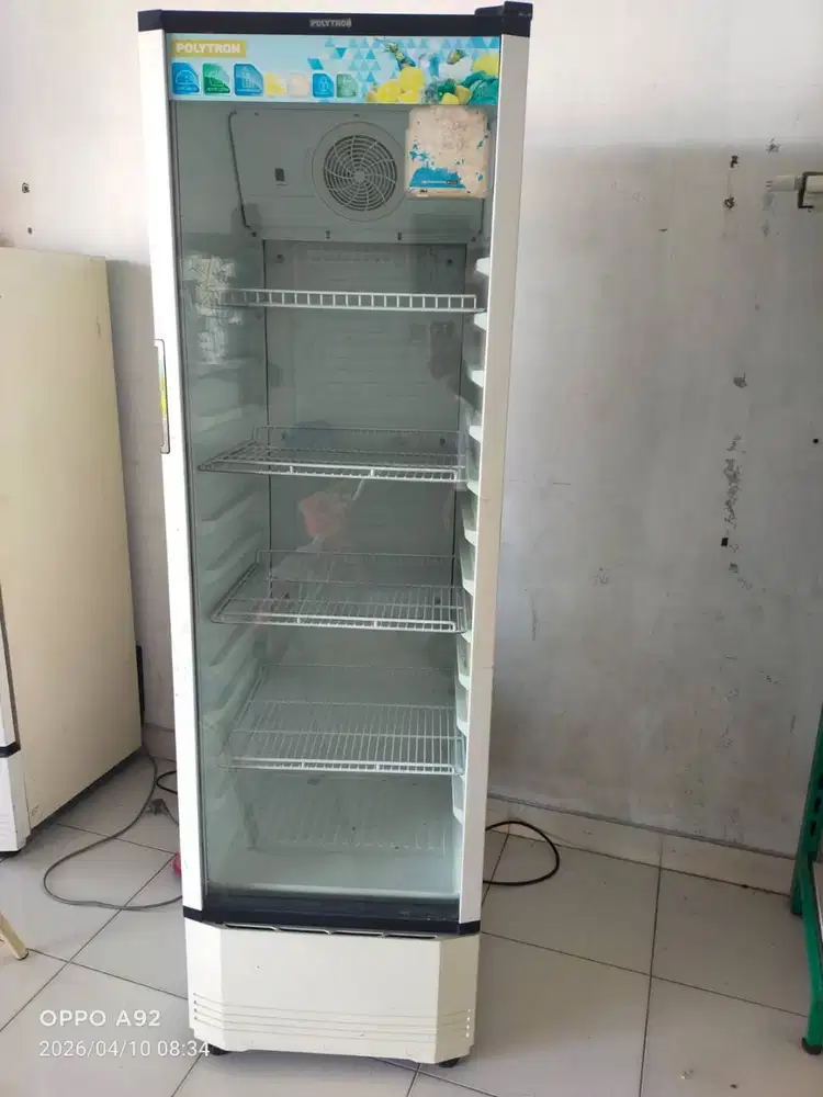 showcase bekas murah 1 pintu merk polytron 4 rak