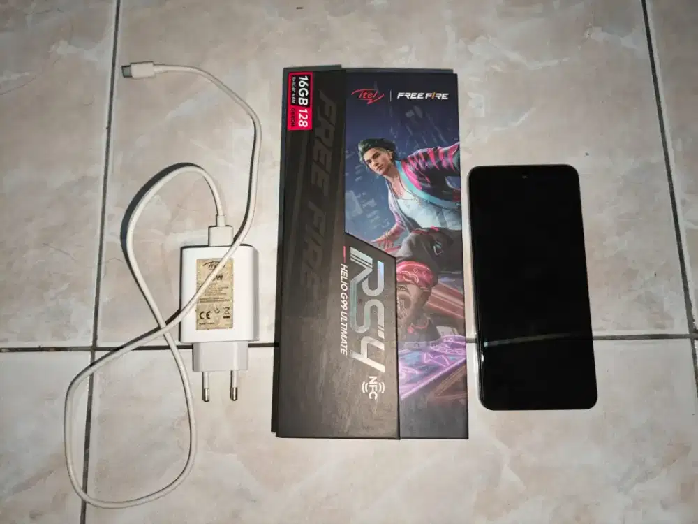 Itel RS4 black 8/128gb