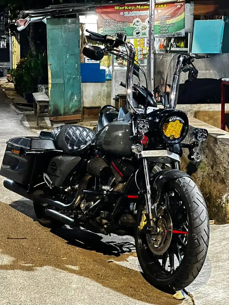 Harley Davidson Road King Performance Chicano TT 2002