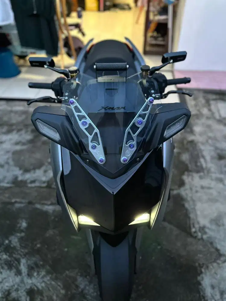 Xmax 250 cc Tahun 2025 + Arai Rx7x Maverick