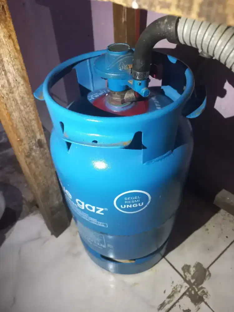 Tabung blue gas dan selang regulator