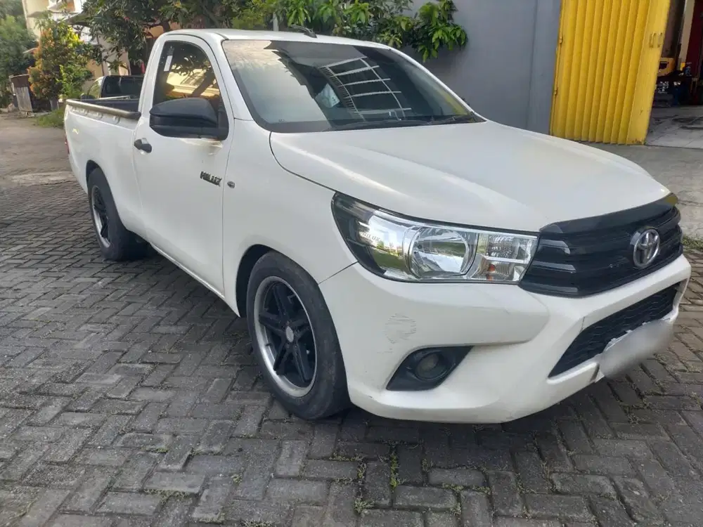 Toyota Hilux Single Cabin Solar 4x2 Manual PMK 2020 Istimewa