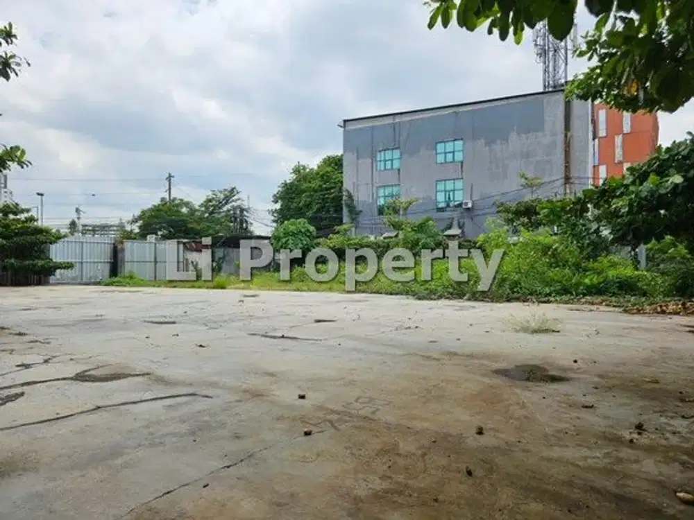 Stadion, Tengah Kota, dekat Simpang Lima, Semarang