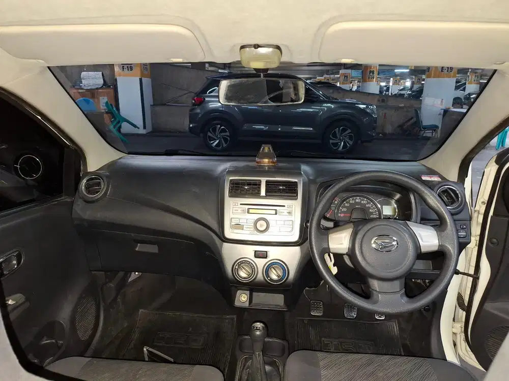 Daihatsu Ayla R 2014
