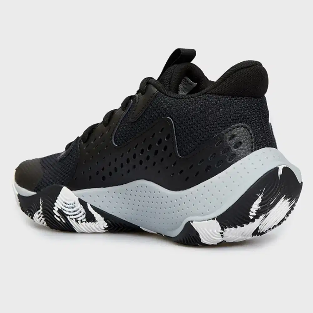 Sepatu under armour jet'23