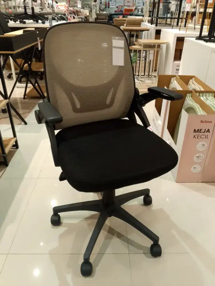 KURSI KANTOR STAF PREMIUM