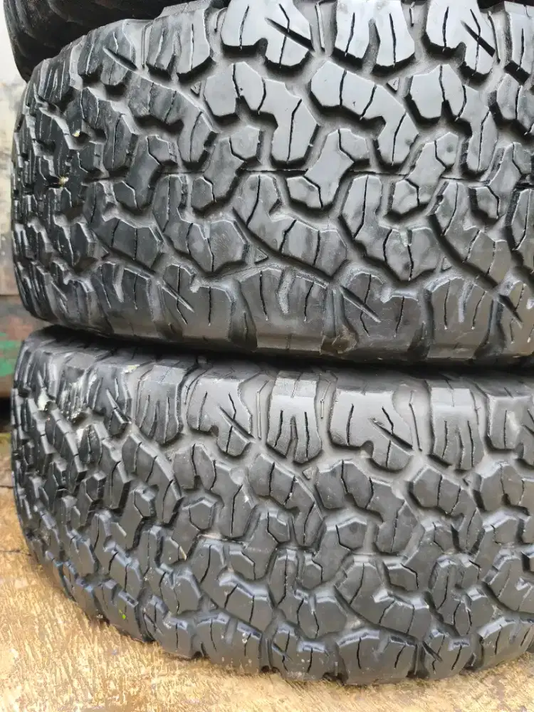 BF Goodrich 285 70 R17