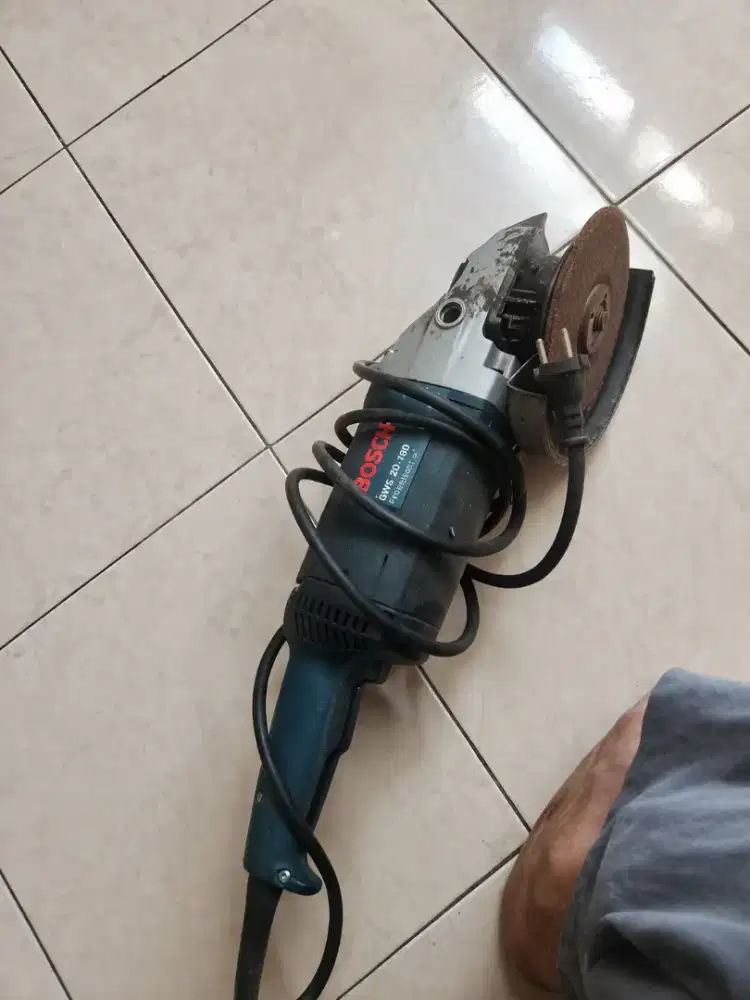 Bosch mesin motong sama bisa moles²