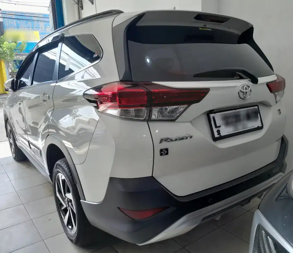 Toyota Rush GR Putih 2021 Automatic