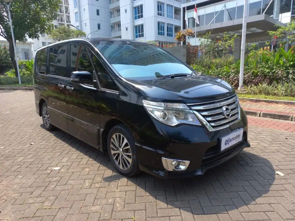 DP 5% Nissan Serena 2.0 Bensin-AT 2017 Hitam CSXPB