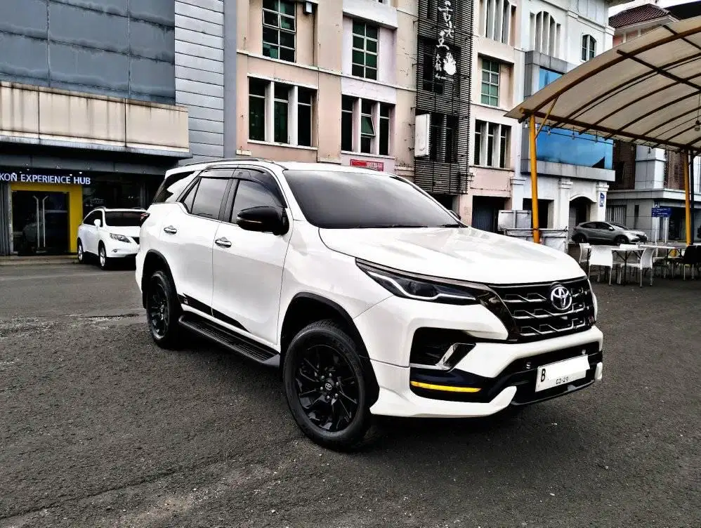 Toyota Fortuner VRZ GR AT 2024