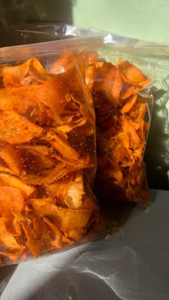 Keripik singkong pedas