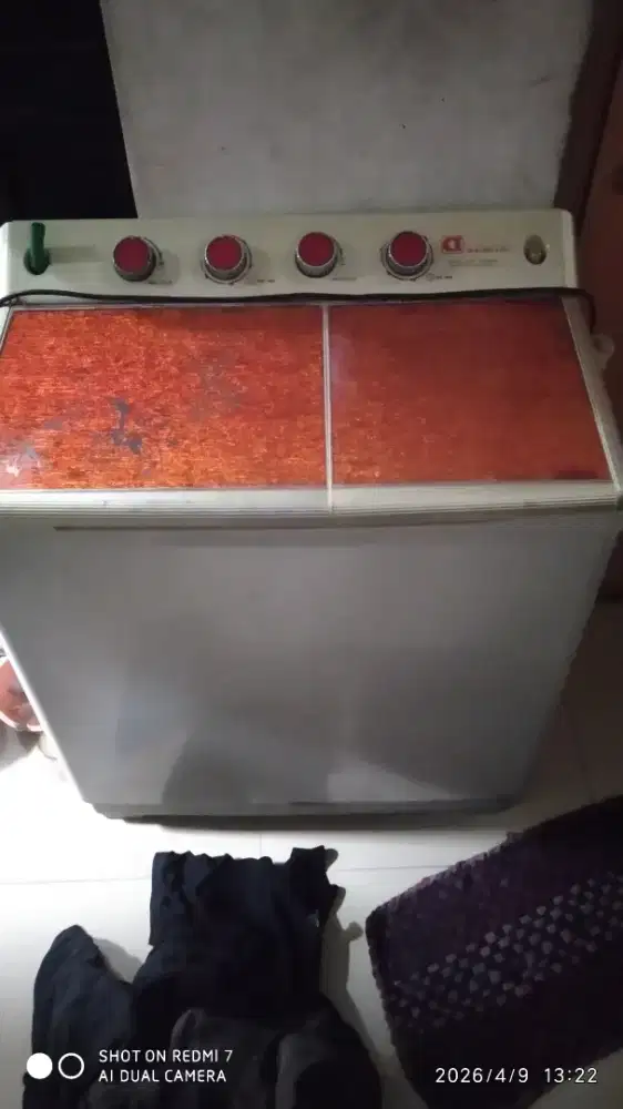 mesin cuci 2 tabung merek Daimitsu