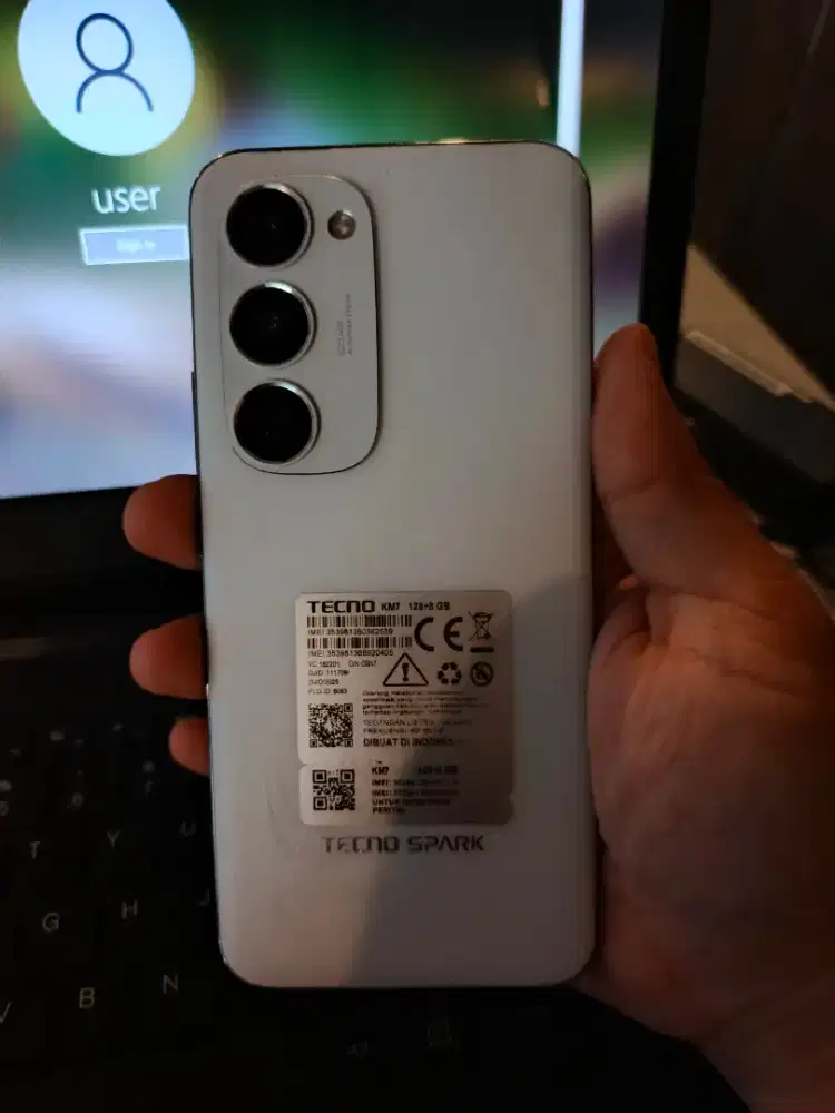 terno spark 40 pro plus 8 gb white mulus terawat