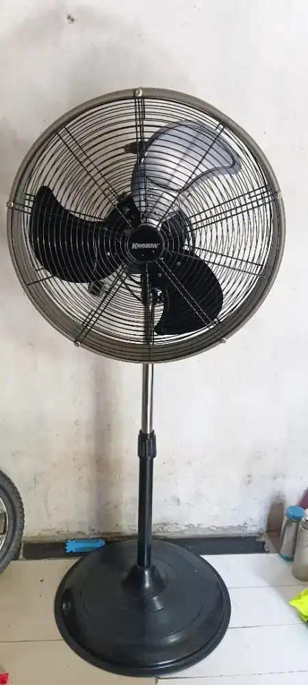 Kipas angin krisbow 20 inch bagus