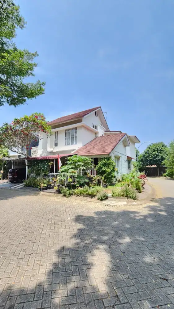 Hotsale rumah luas hoek di cluster Bintaro Sektor 9 Tangsel
