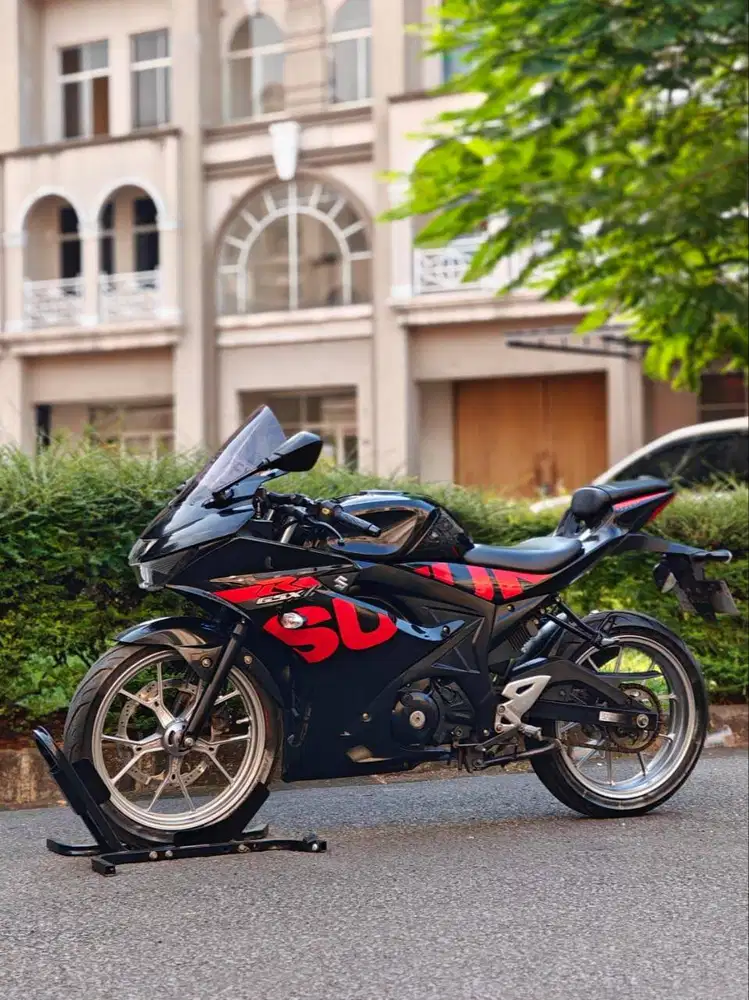SUZUKI GSX R150 2018 BLACK LOW KM PAJAK HIDUP SUPER MULUS