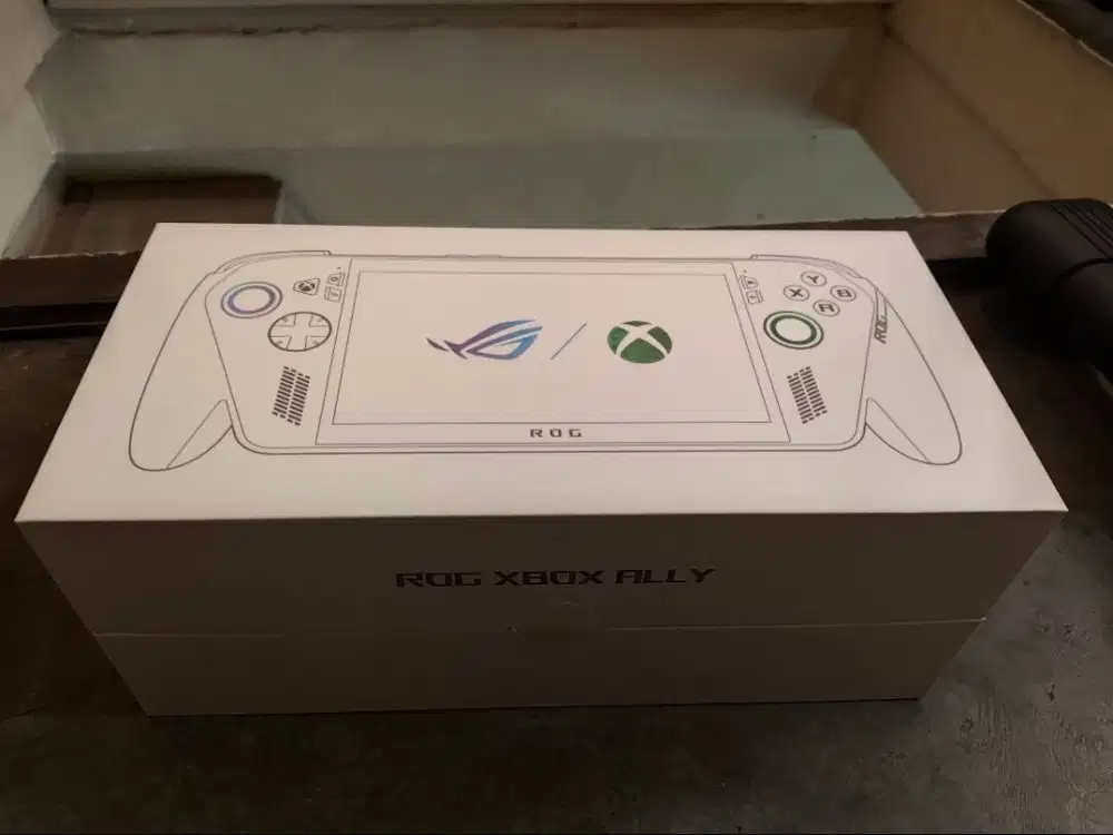 ASUS ROG XBOX ALLY RYZEN Z2A 16GB 512GB (99% LIKE NEW,bonus case JSAUX