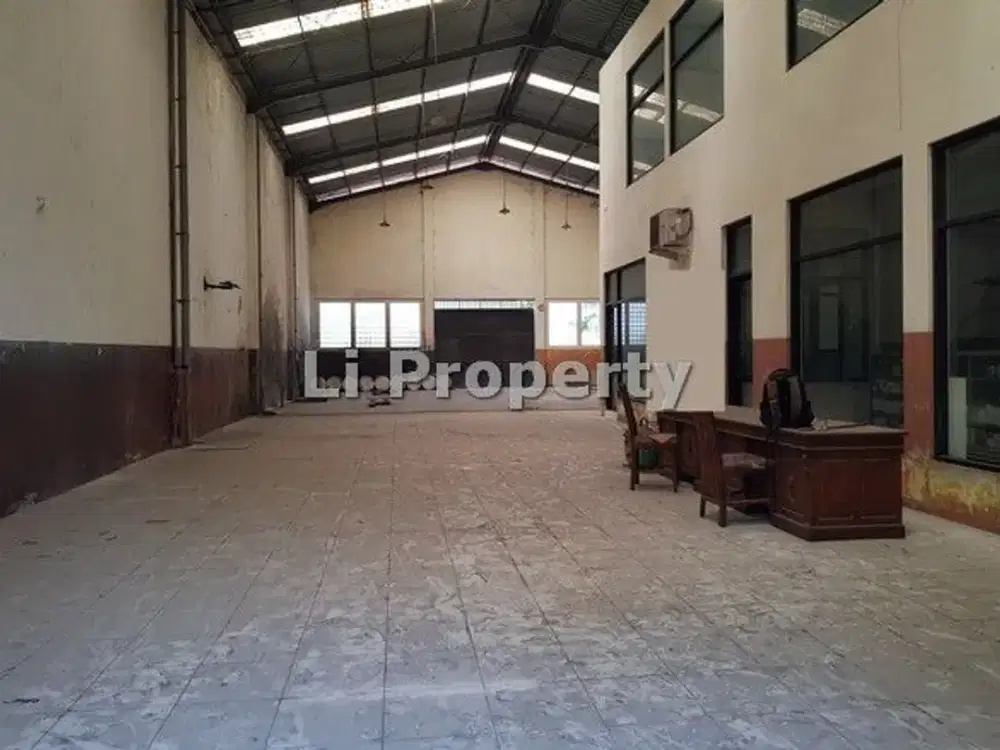 Majapahit, dekat tol Gayamsari dan Transmart Majapahit, Semarang