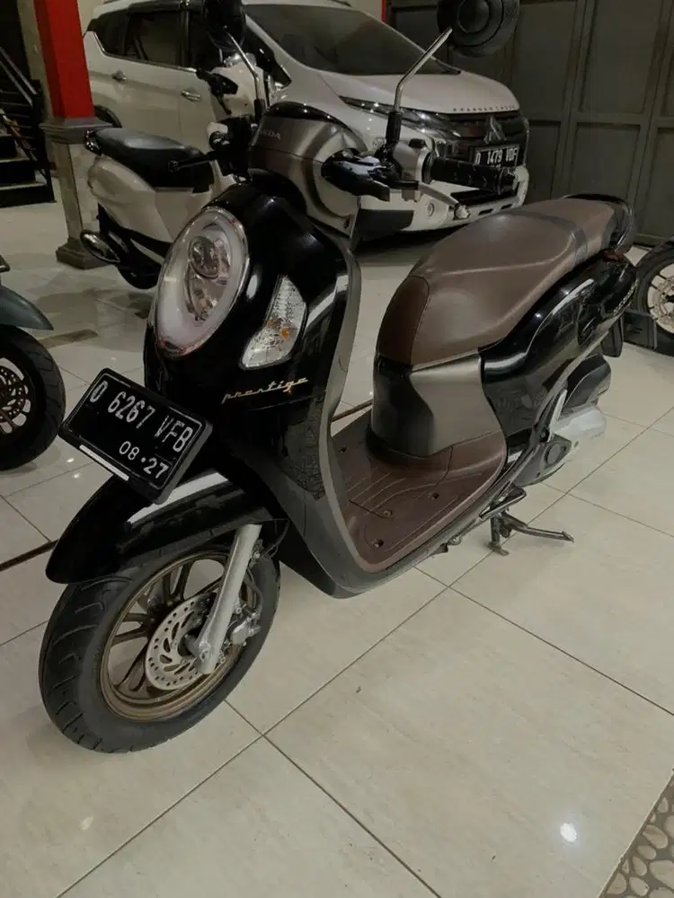 Honda Scoopy Prestige 2022 Hitam Glossy Terawat
