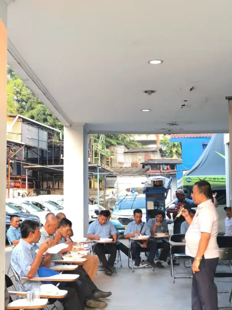 Driver taksi blur brid cililitan