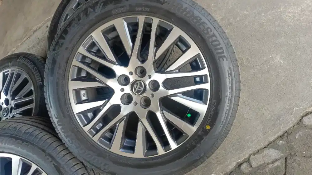 Velg Alphard original r18