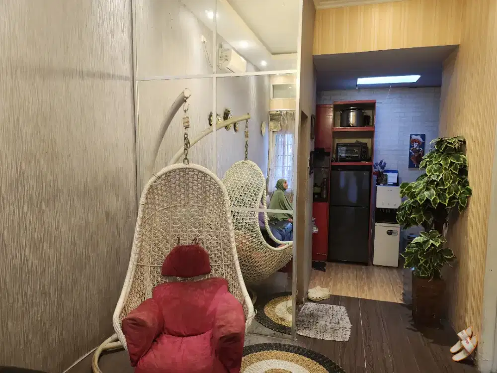 Dijual atau over kredit murah beserta isinya