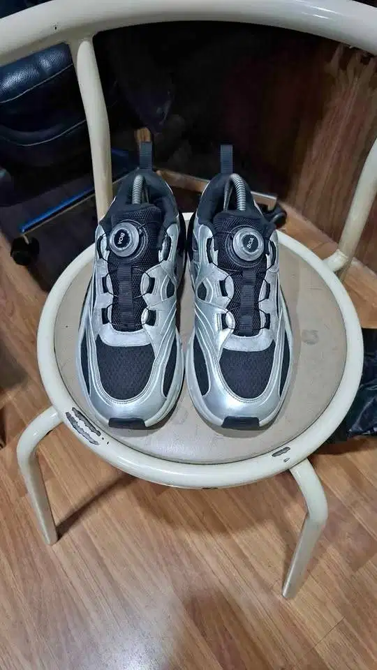 Sepatu Fila abu hitam