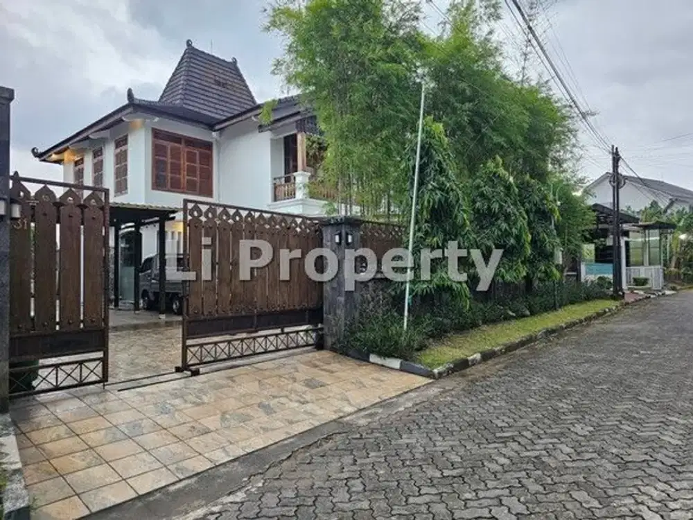 Permata Semeru, Gajahmungkur, dekat AKPOL dan tol, etnik, Semarang