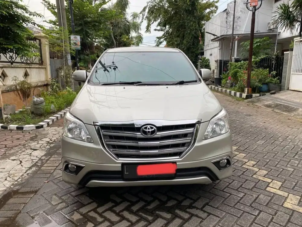 Innova 2.5 V 2014, ISTIMEWA