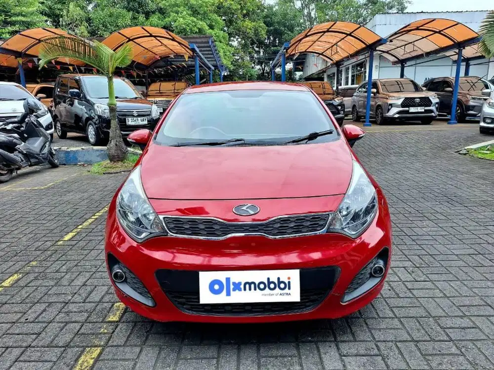 KM Rendah - Kia Rio 1.4 Bensin-MT 2014