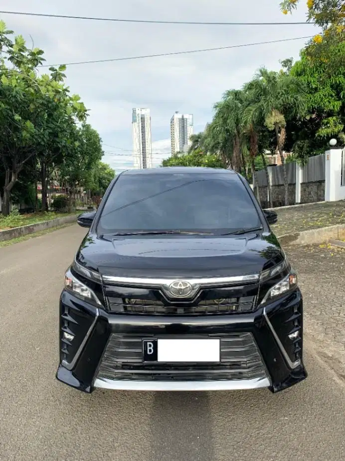 TOYOTA VOXY 2.0 AUTOMATIC 2021