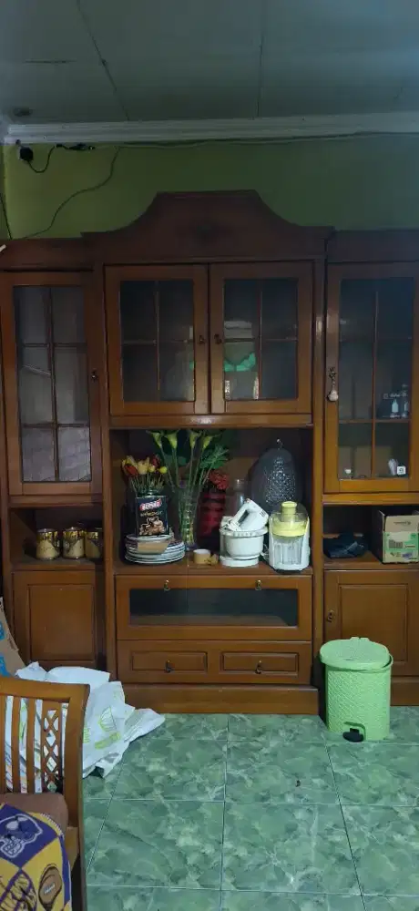Jual lemari pajangan kayu jati