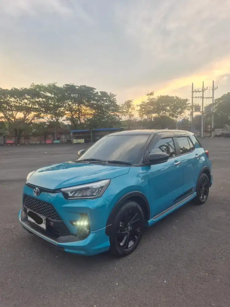 Raize 1.0 Turbo 2024 matic tgn pertama dr baru servis record, KM low