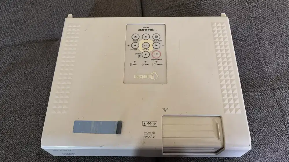 Infocus sharp projector/proyektor XR-50S