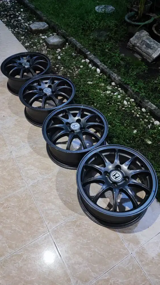Velg OEM Jazz VTEC R15 4x100 Komplit Dop