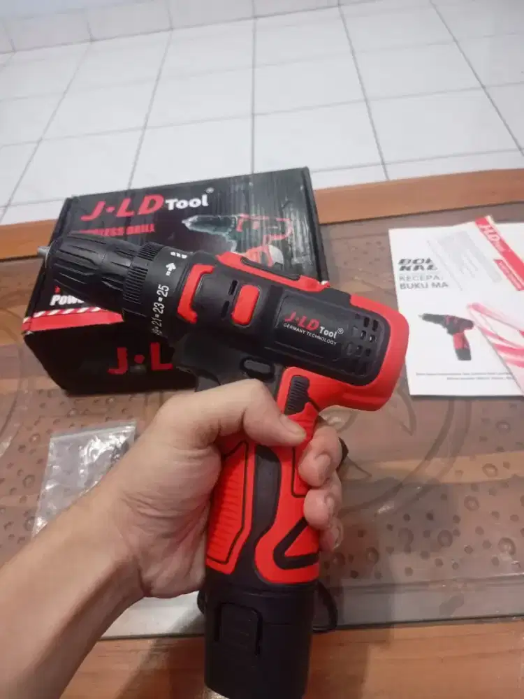mesin bor/skrup bolak balik batre merk JLD kondisi baru siap