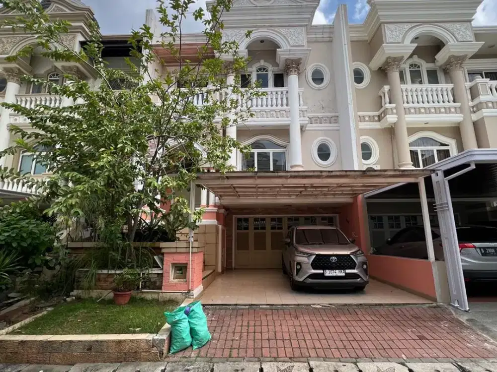 DI SEWA CEPAT RUMAH 8X20 3 LANTAI FLORENCE PIK JAKARTA UTARA