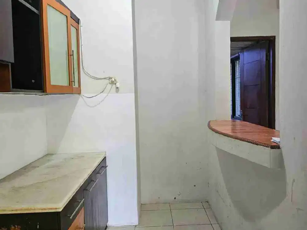 DIJUAL RUMAH DIKAWASAN STRATEGIS BINTARO, BANYAK PILIHAN SEKOLAH DAN TEMPAT HANG OUT.