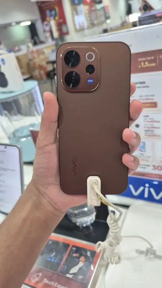 VIVO V70  256gb