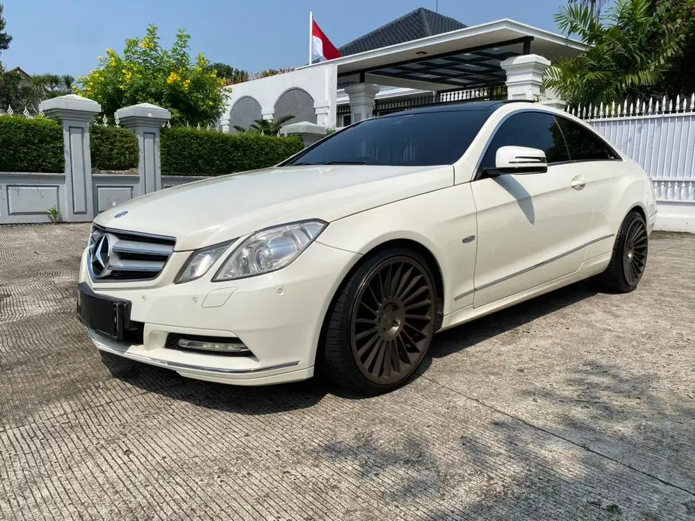 E200 coupe 2011