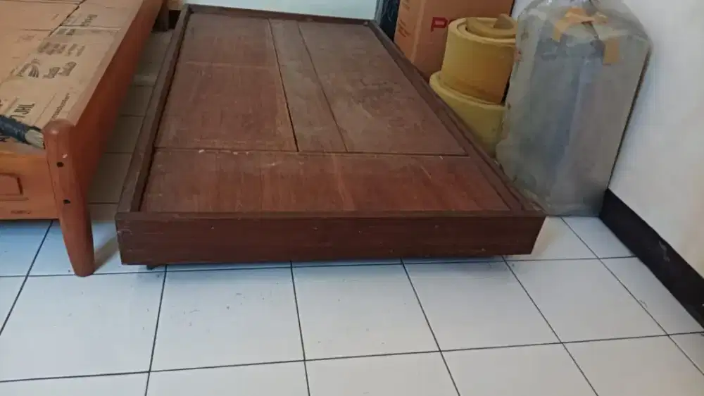 Ranjang sorong bahan kayu jati