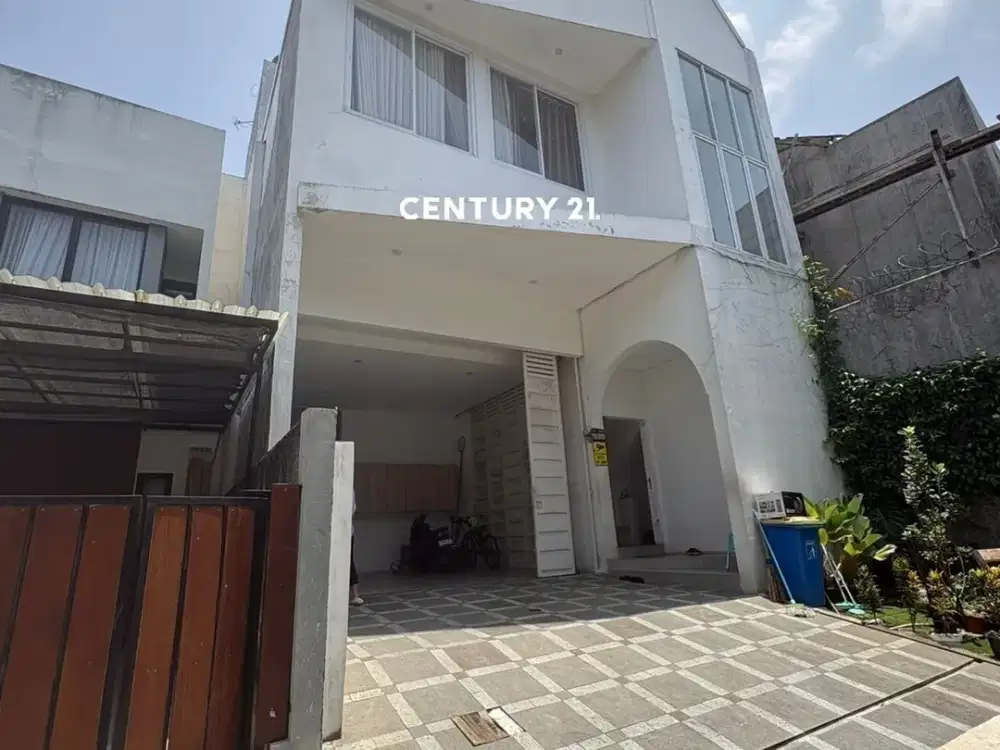 Rumah Cantik Ada Swim Pool Di Area Bintaro AZ 17974