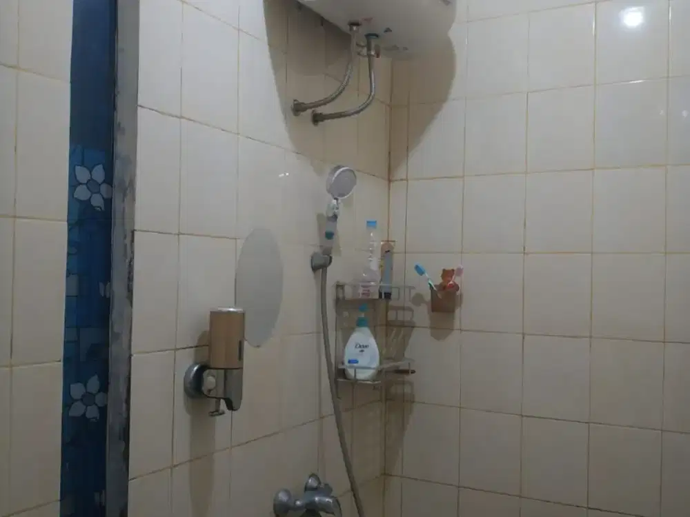 Cluster Flora Aryana Karawaci  Bangunan 2 lantai  Luas tanah 90m2 ( 5x18 )